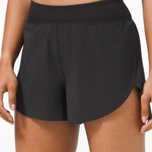 NWT Lululemon Find Your Pace HR 3”